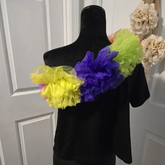 Queen of Sparkles Black Tee with Rainbow Accents - Picture 3 of 9